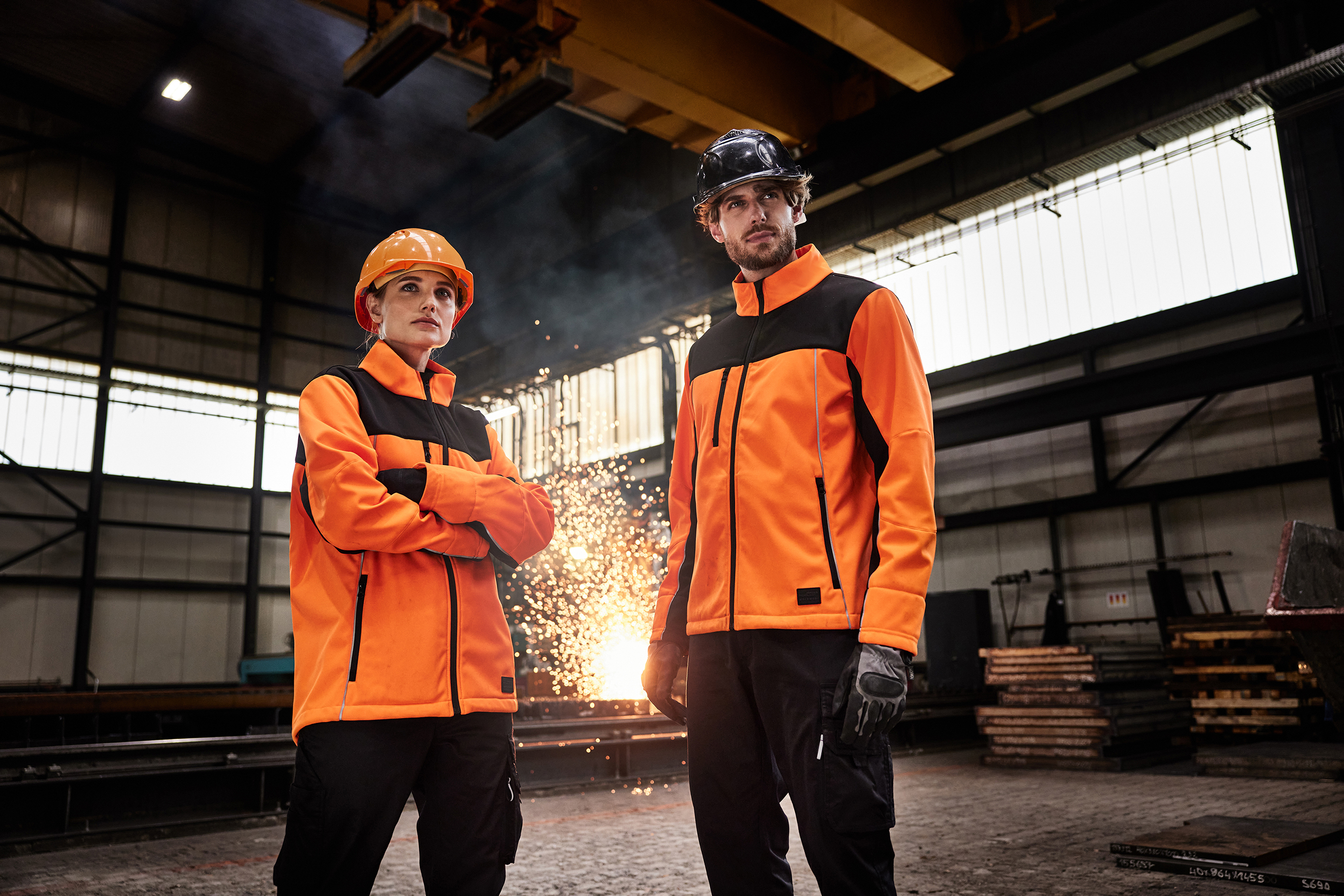 Signal-Workwear Softshell-Jacket JN1856 Softshelljacke in Signalfarbe